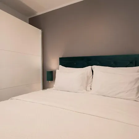 Lux Anya - Private Garden & Garage Space * Split